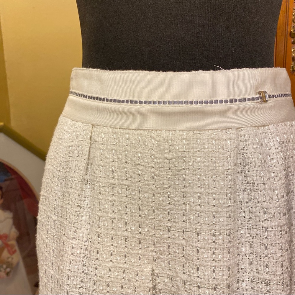 ❤️Salvatore Ferragamo White Tweed Kick Pleat Skirt. Size 40. - Picture 3 of 9